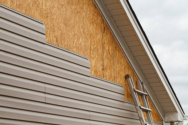 Professional Fiber Cement Siding technician working in Sullivan, OH